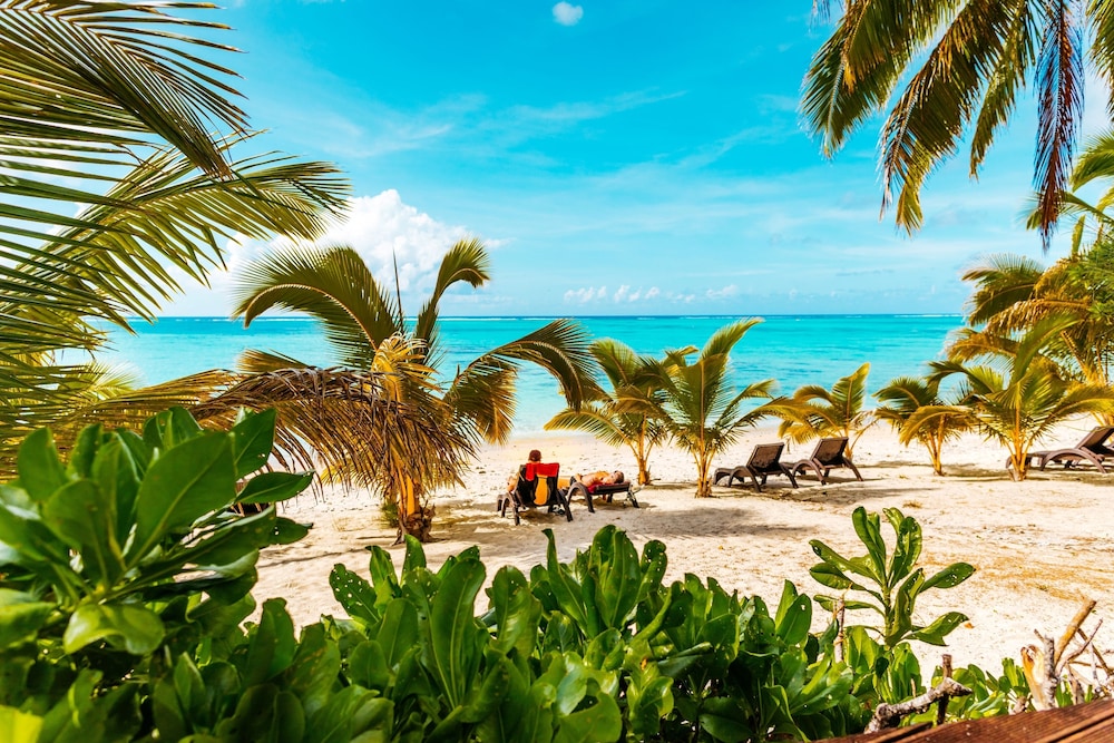 Tamanu Beach — Avarua