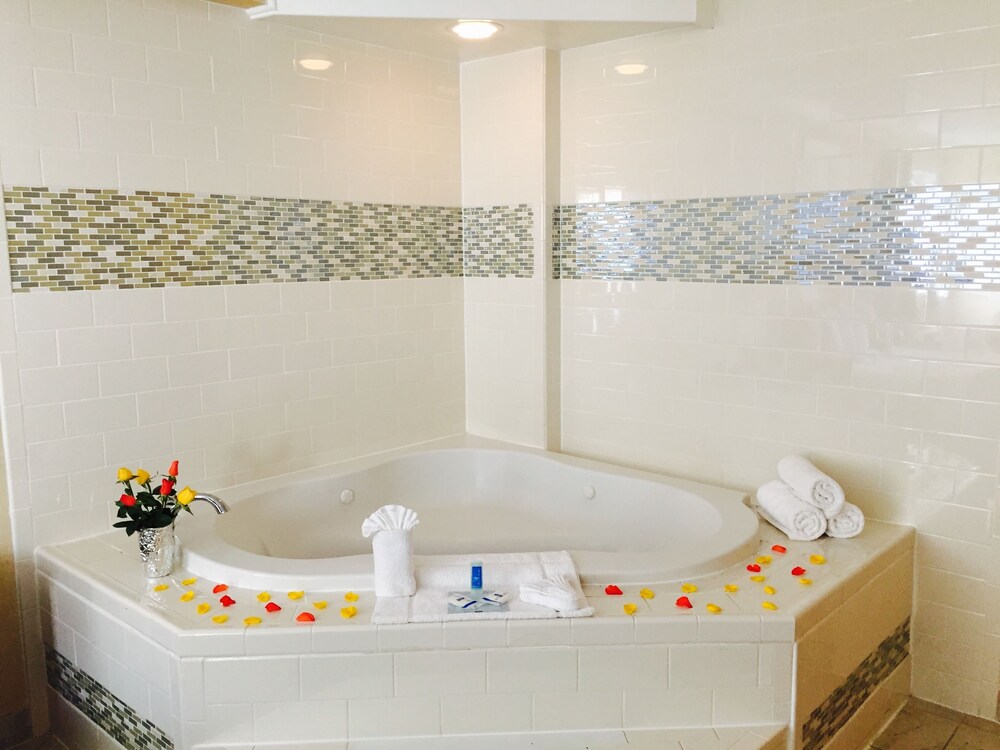 Rodeway Inn Oceanview - photo 18