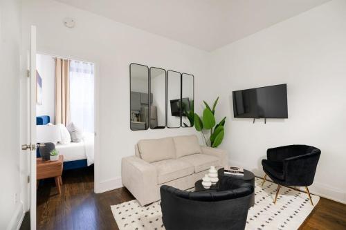 91 1D 3BR 2baths Duplex with a Private Back yard GYM — 4-Star Luxury Hotel in New York City, United States