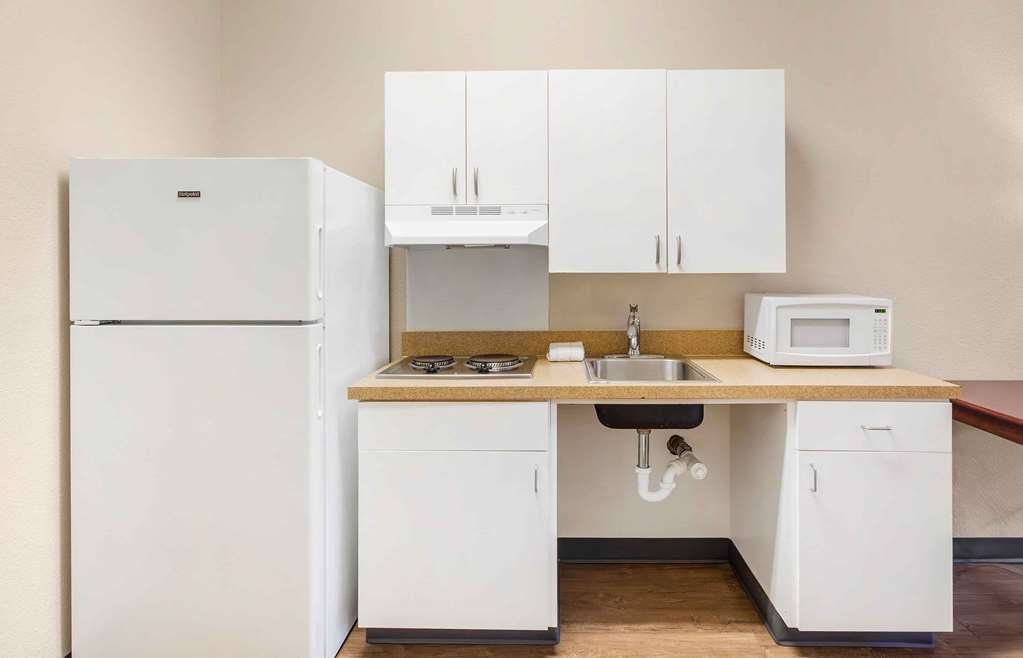 Extended Stay America Select Suites Chicago Lisle - photo 20