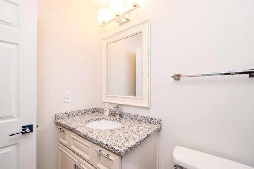 Intracoastal Views by Oak Island Accommodations - photo 41