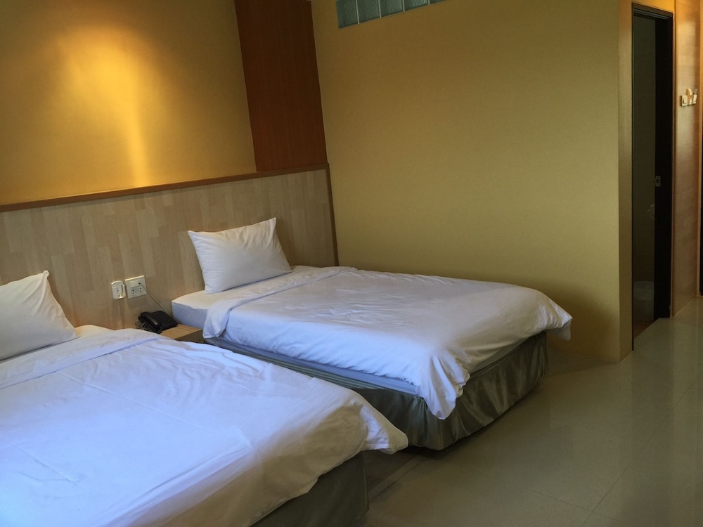 Klim Hotel — Buri Ram — photo 3