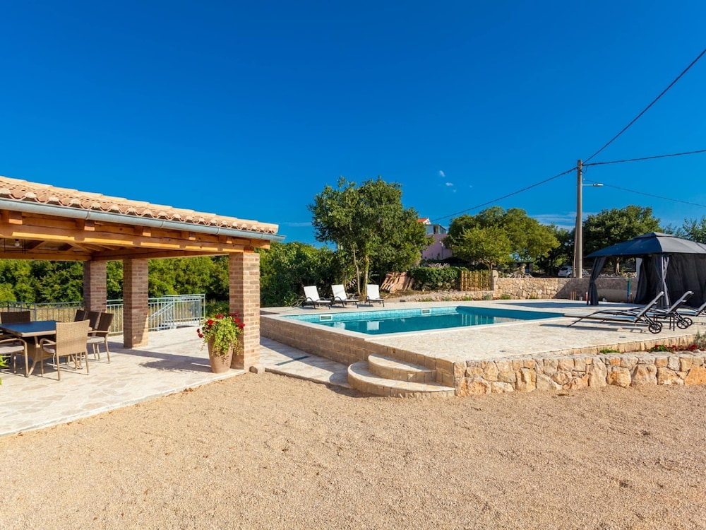 Villa Lusa — 4-Star Luxury Hotel in Krk, Croatia