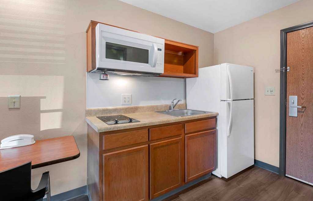 Extended Stay America Select Suites Jacksonville North - photo 18