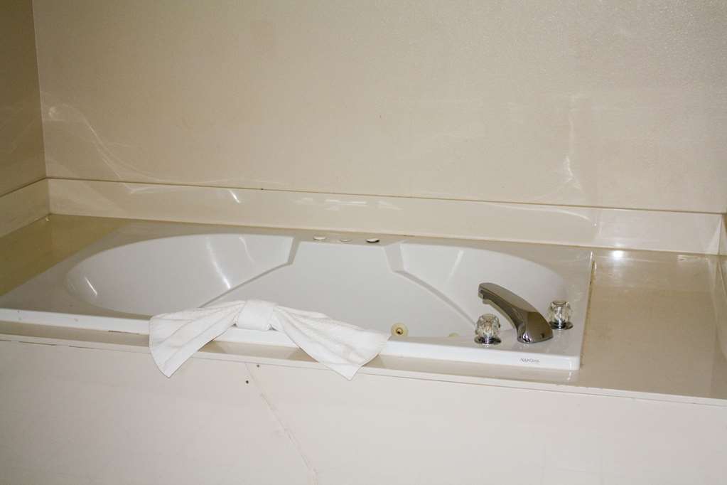 Quality Inn & Suites Wichita Falls I 44 - photo 48