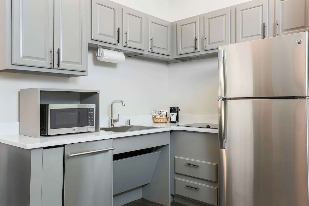 Hampton Inn & Suites Denver Tech Center - photo 28