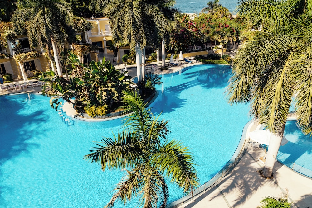 Paradise Inn Beach Resort