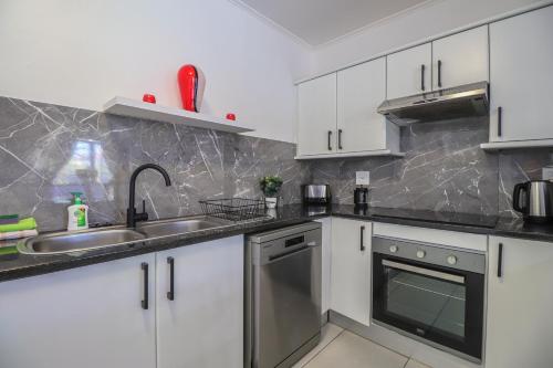 102 Palma Eyrie Holiday Apartments