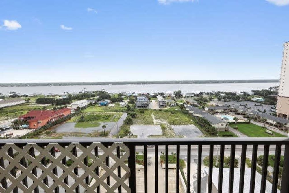 Gulf Tower 12A Direct Gulf front 2 2 Sleeps 6 - photo 28