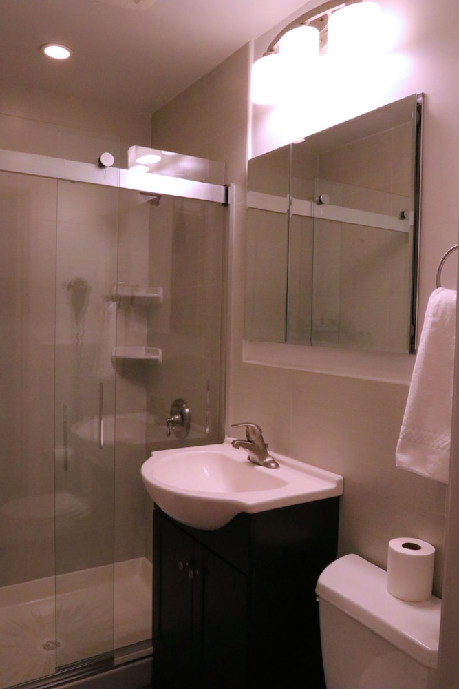 Chelsea Inn - photo 33