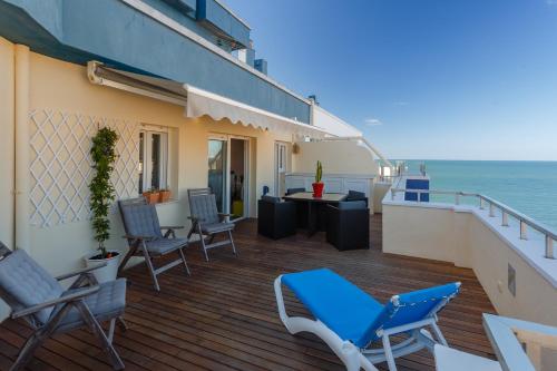 Atico La JOYITA free parking by Cadiz4Rentals — 4-Star Luxury Hotel in Cadiz, Spain