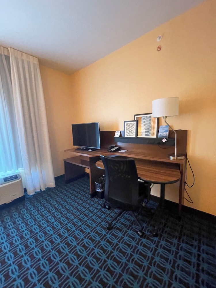 Fairfield Inn & Suites Athens - photo 13