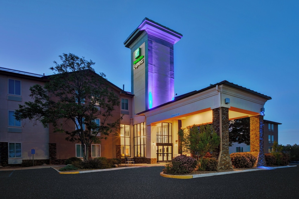 Holiday Inn Express Silver City - photo 22