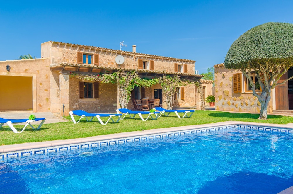 Es Palmer in Campos With 4 Bedrooms and 3 Bathrooms