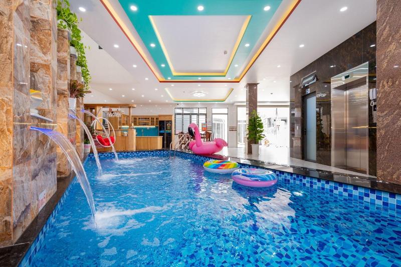 126 Vung Tau Pool Villa Back Beach From 4 To 12 Rooms Options — 5-Star Luxury Hotel in Vung Tau, Vietnam