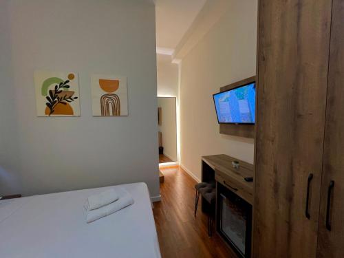 Elona S Rooms — Kruje