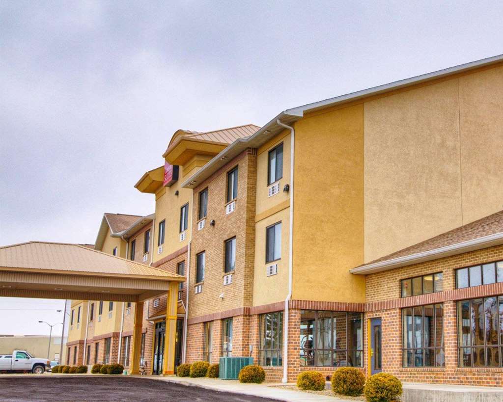 Comfort Suites Plymouth near US 30 - photo 2