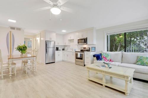 Sailfish Suites 6 pet friendly waterfront — 4-Star Luxury Hotel in Stuart, United States