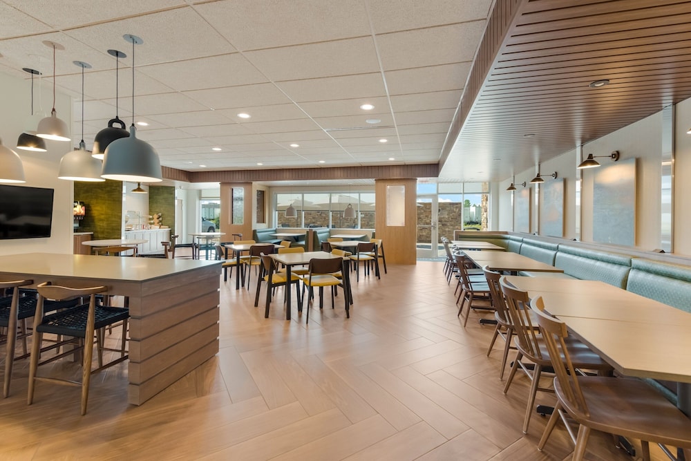 Fairfield Inn & Suites by Marriott Columbus Canal Winchester - photo 20