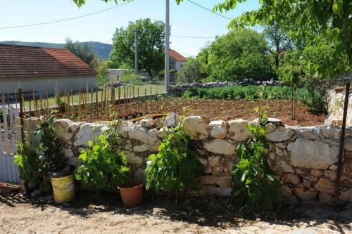 Apartment Matini Dvori — 4-Star Luxury Hotel in Dubrava, Croatia