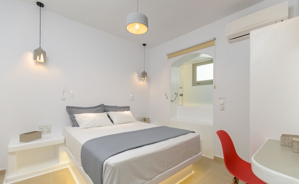 Aphrodite luxury apartments — 4-Star Luxury Hotel in Naxos, Greece