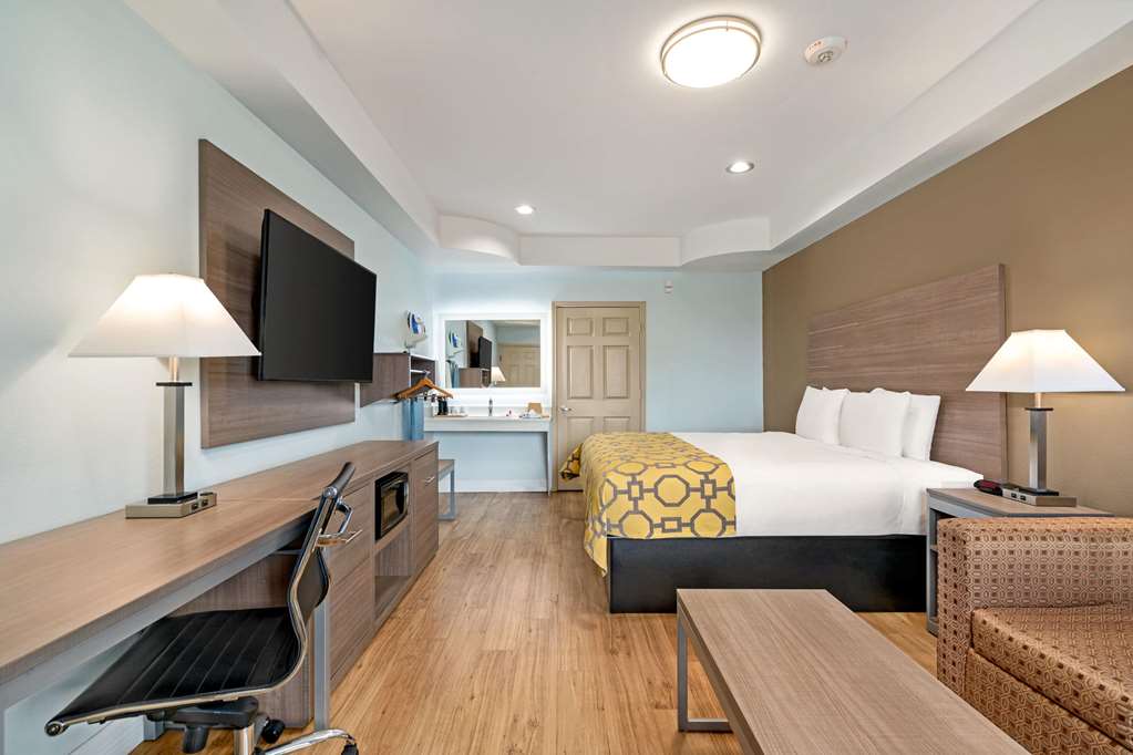 Baymont by Wyndham Kingwood - photo 21