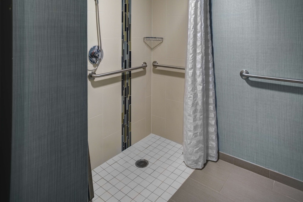 Hyatt Place Louisville East - photo 18