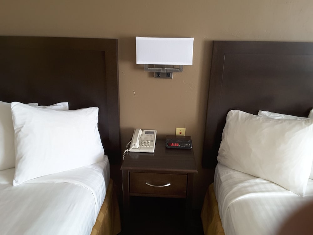 Inn at the Canyons - photo 8