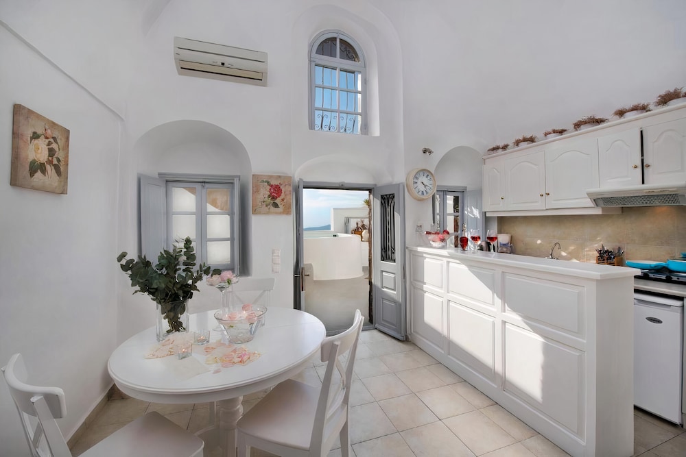 Saint George Exclusive — Fira — photo 5