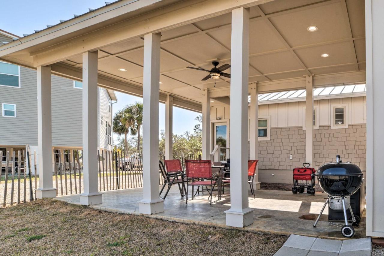 Mexico Beach Getaway with Patio Steps to Beach — hotel in Mexico Beach