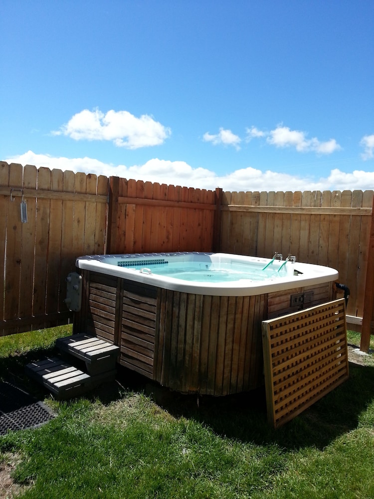 Hunters Hot Springs Resort - photo 9