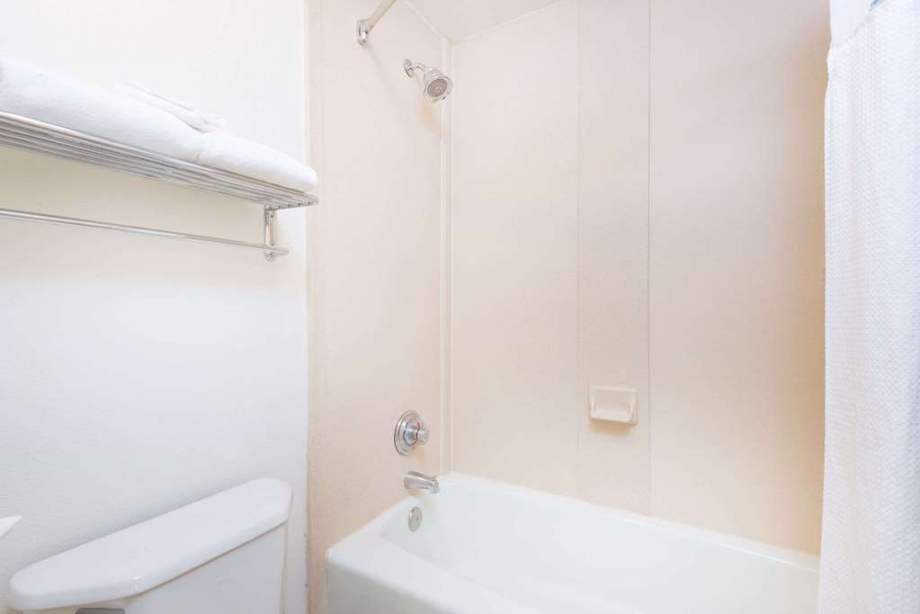 Wyndham Garden Wichita Downtown - photo 12