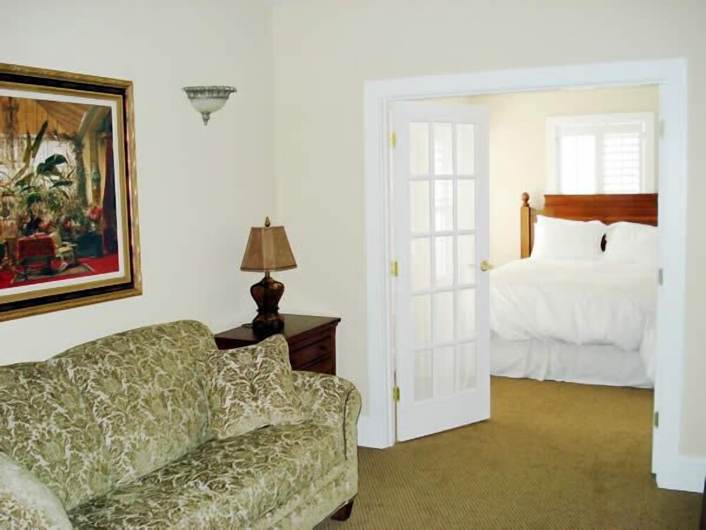 The Jefferson Inn - photo 4
