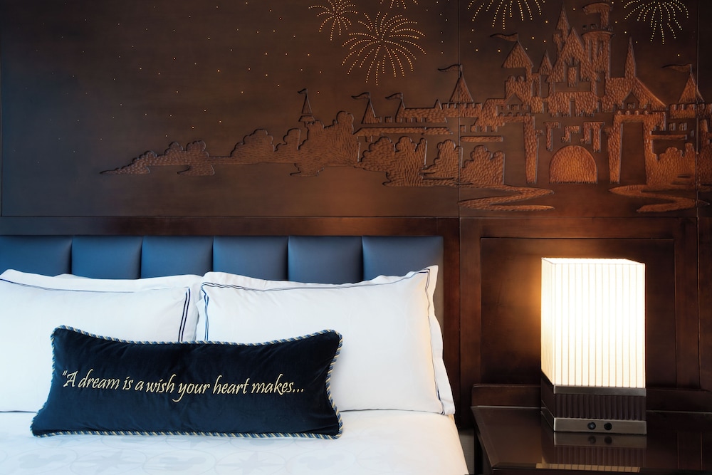 Disneyland Hotel - photo 23