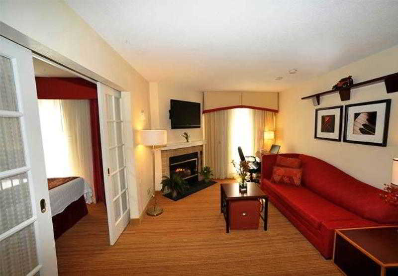 Residence Inn By Marriott Boston Tewksbury - photo 13