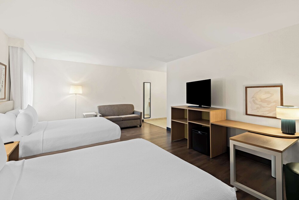 Spark by Hilton Wichita East - photo 18