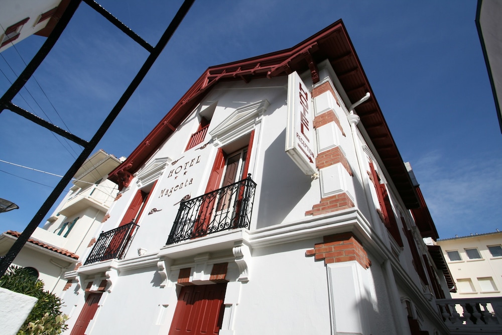 Le Petit Hôtel — hotel in Saint-Jean-De-Luz