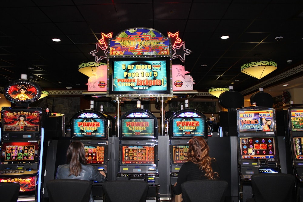 Lucky 7 Casino & Hotel Howonquet Lodge - photo 36
