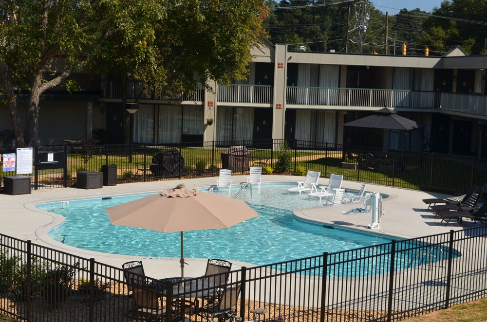 Chapel Hill University Inn - photo 30