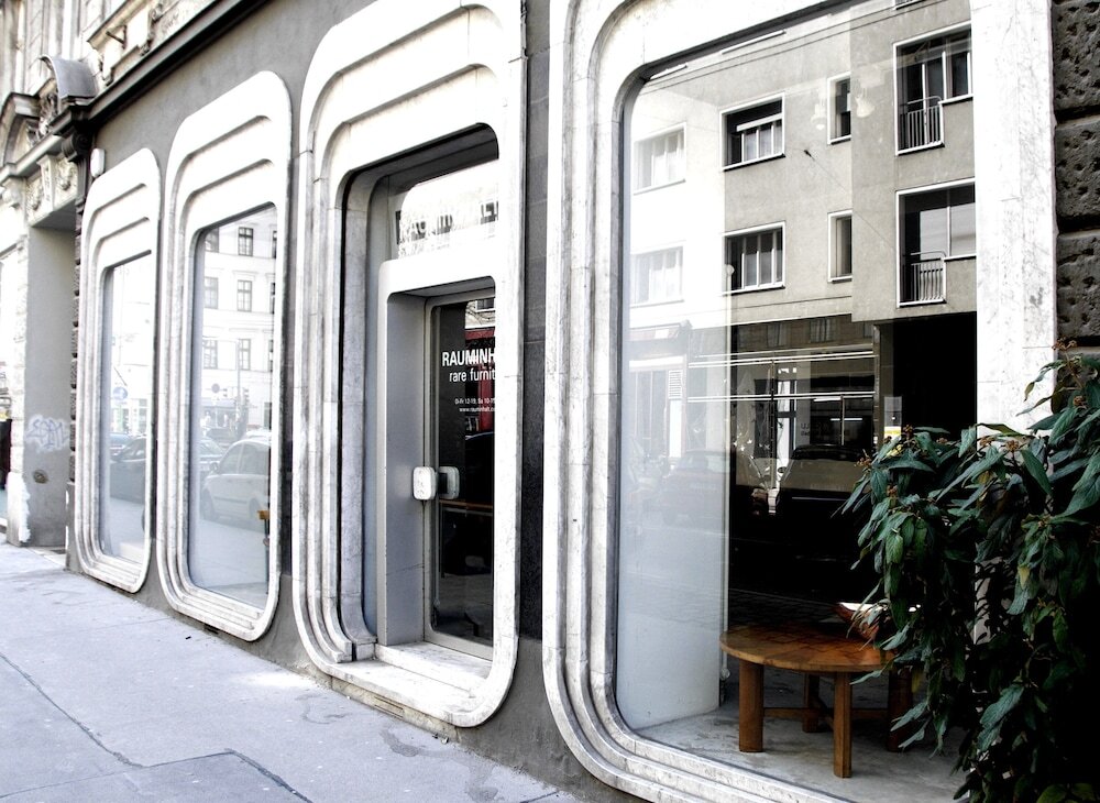 Operastreet.Com Suites Vienna by E & M — eco-hotel in Vienna