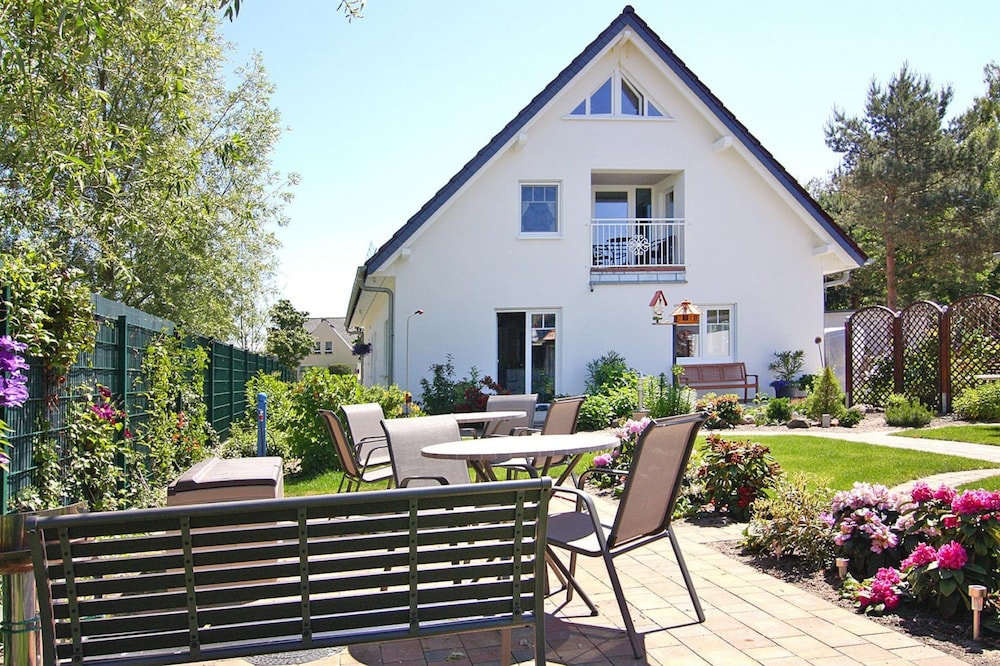 Appartementhaus Strandloper Zinnowitz — 4-Star Luxury Hotel in Ostseebad Zinnowitz, Germany