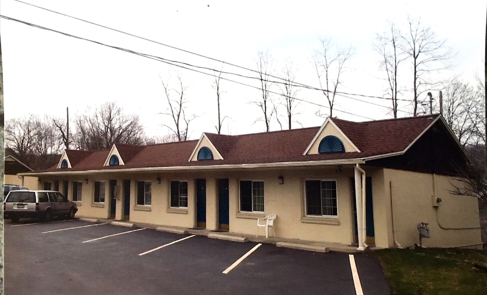 Economy Inn Ithaca - photo 3
