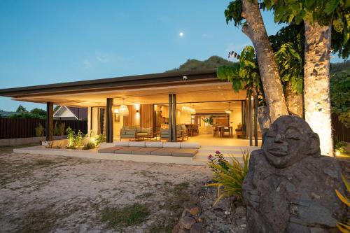 Villa Anahere — 4-Star Luxury Hotel in Haapiti, French Polynesia