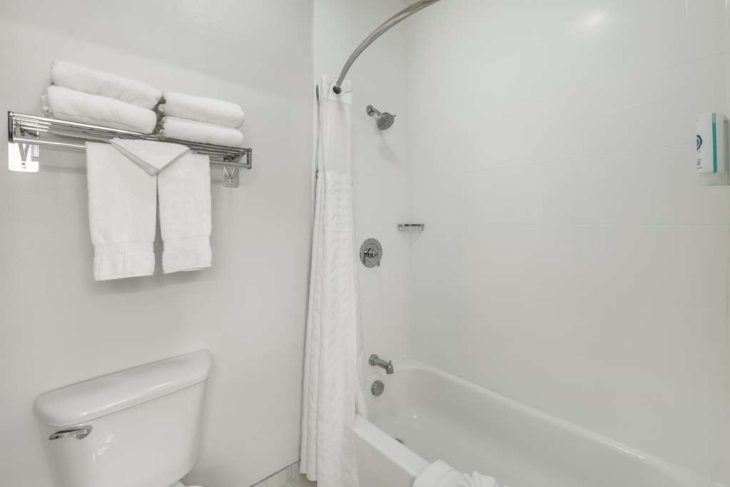 Comfort Suites Redmond Airport - photo 24