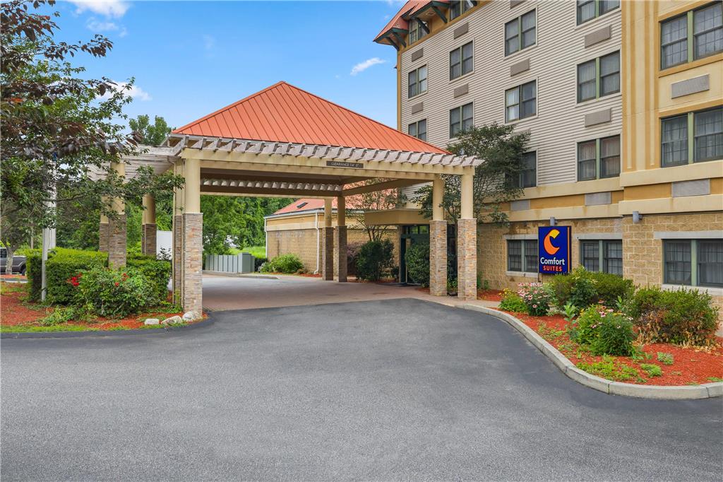 Comfort Suites Near Casinos Norwich Uncasville CT - photo 7