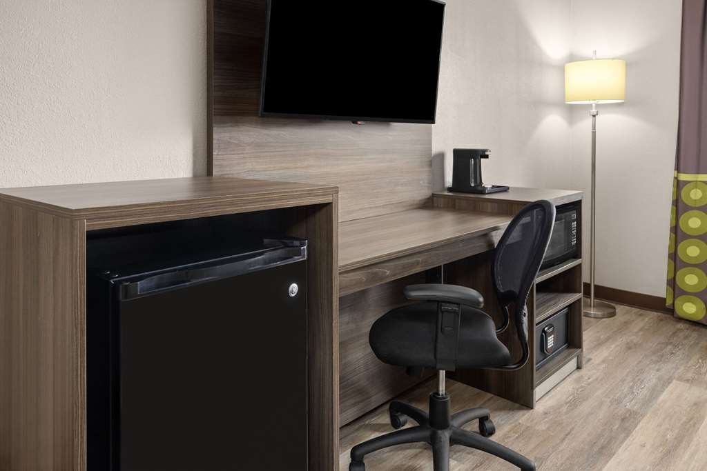 Super 8 by Wyndham Henrietta Rochester Area - photo 10