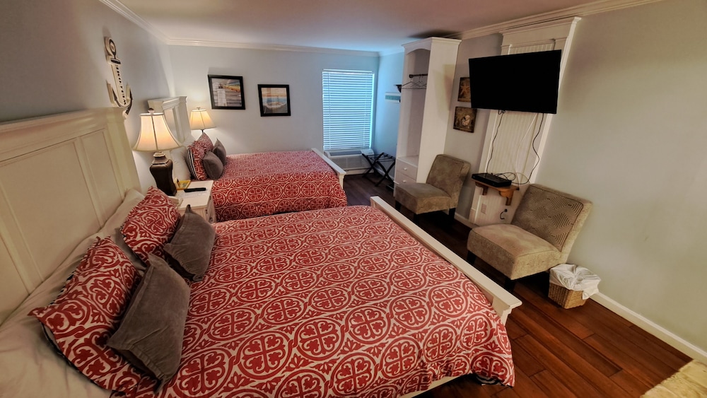 Saint Simons Inn by the Lighthouse - photo 37