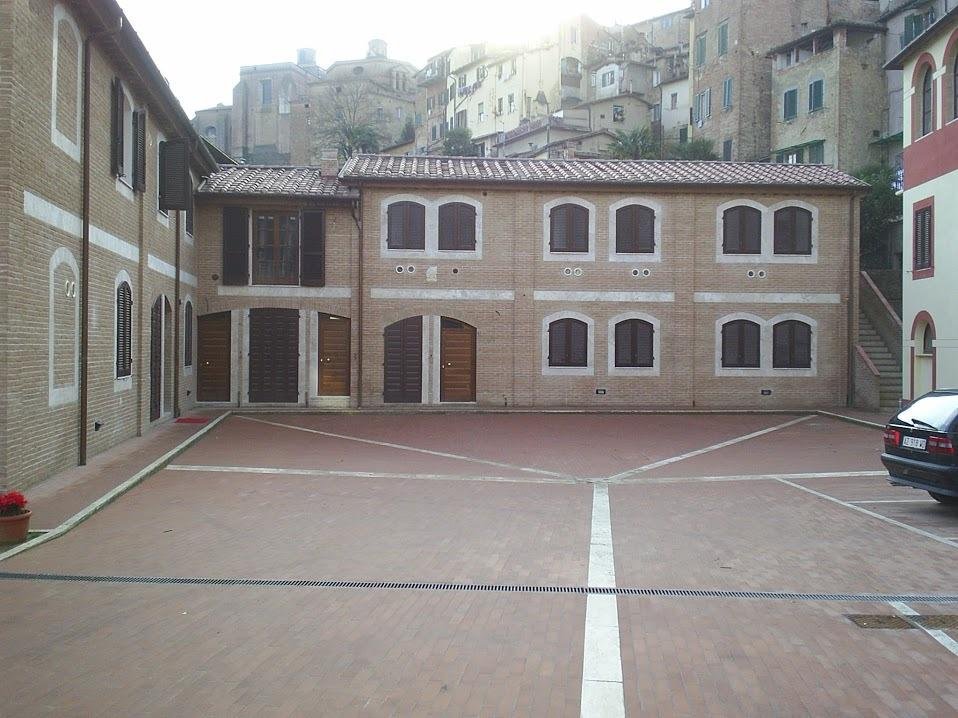 Bed And Bed La Primula — Siena