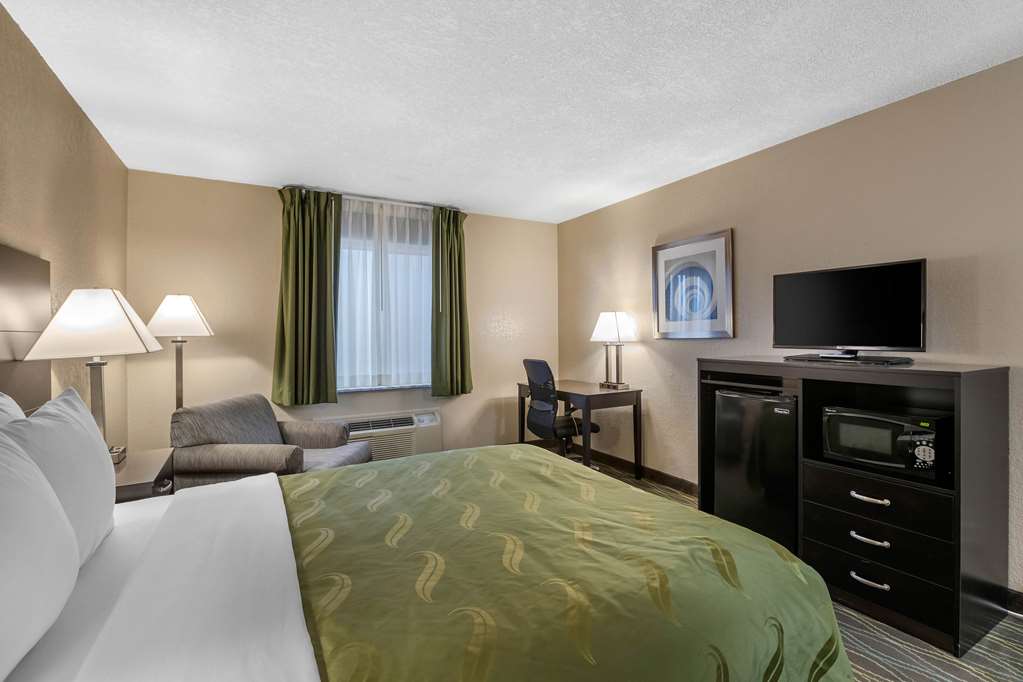 Quality Inn & Suites Des Moines Merle Hay Road - photo 22