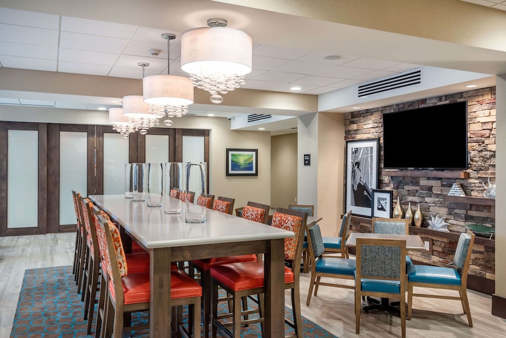 Hampton Inn Baltimore Bayview Campus - photo 26